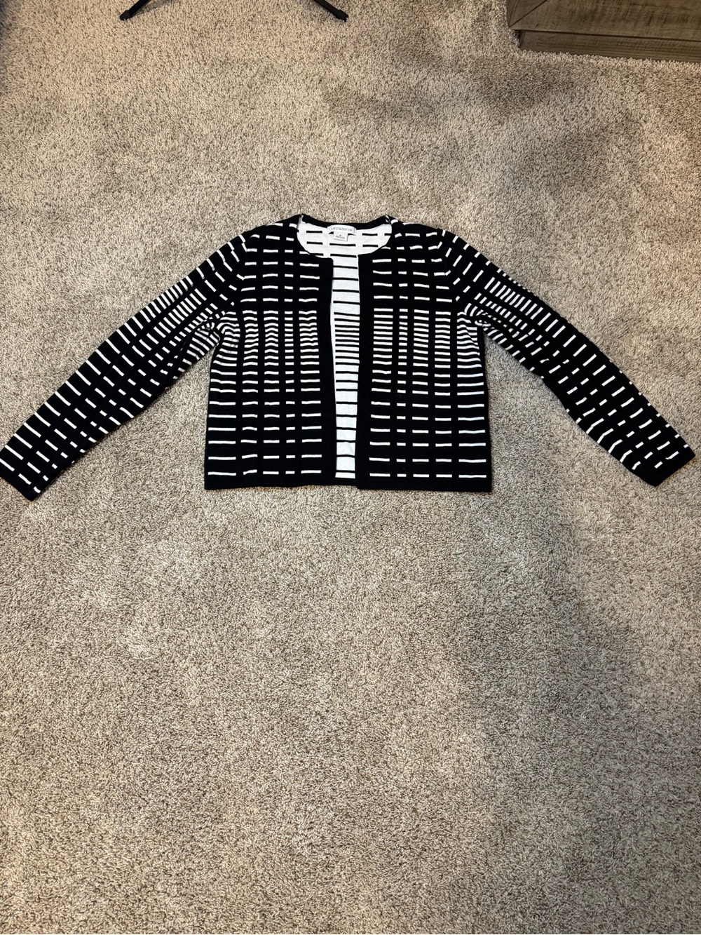 Liz Claiborne Black and White Open-Front Patterned Cardigan